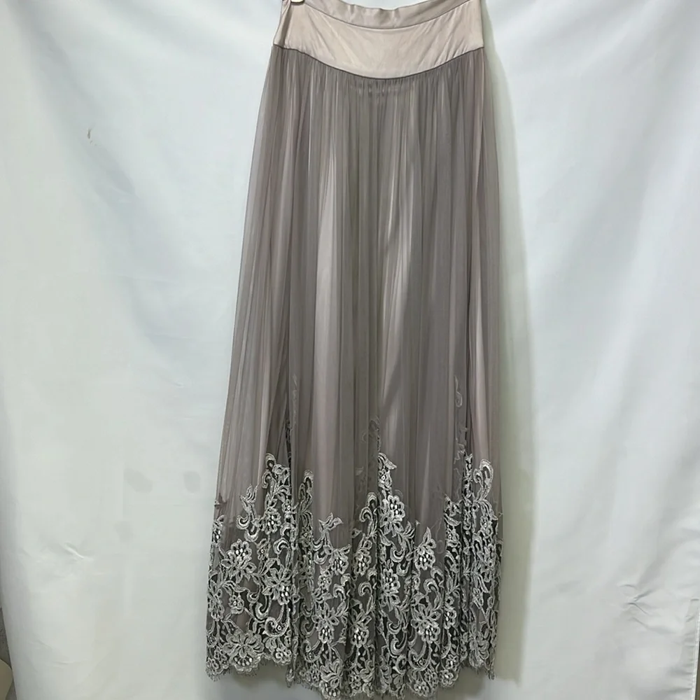 Carmen Mark Valvo beaded lace and mesh long skirt - Picture 7 of 13